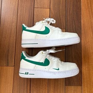 Nike Air Force 1 White and Green Sneakers